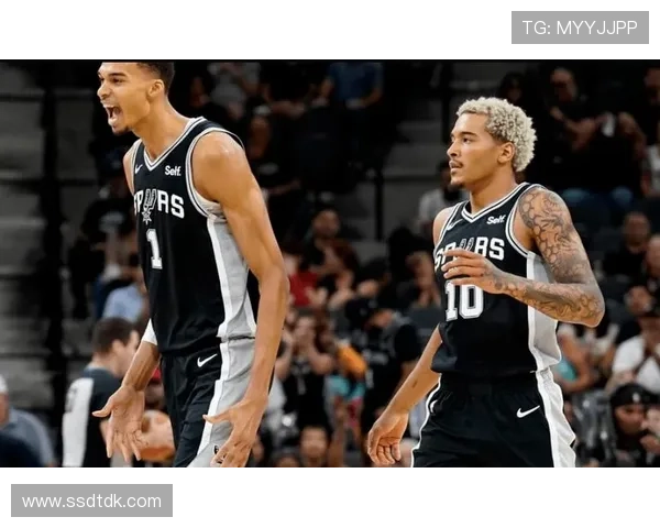 乌度卡赞双星对抗压制文班亚马